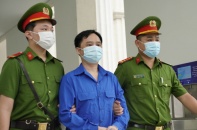 Chiêu trò thổi giá chứng khoán tăng gấp 30 - 40 lần của cựu Chủ tịch Louis Holdings