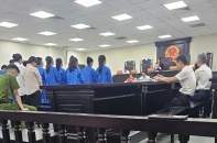 Bản án nghiêm khắc cho 19 đối tượng lừa đảo đầu tư chứng khoán quốc tế Bản án nghiêm khắc cho 19 đối tượng lừa đảo đầu tư chứng khoán quốc tế