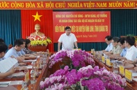 Bộ trưởng Nguyễn Chí Dũng trao 300 suất quà tại tỉnh Quảng Trị