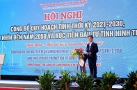 CEO Vietravel góp ý 2 chữ “sáng” và “sống” với Ninh Thuận