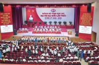 Đại biểu dự Đại hội Đảng bộ tỉnh Gia Lai quyên góp giúp đồng bào bị thiệt hại do bão Bualoi