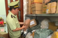 Phát hiện hơn 1,3 tấn thực phẩm không rõ nguồn gốc tại Bình Dương