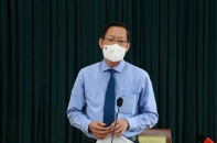 TP.HCM: Thực hiện nghiêm giãn cách xã hội, đẩy nhanh xét nghiệm và tiêm vắc-xin