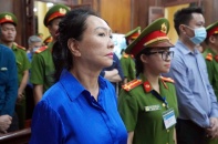 Nói lời sau cùng, bà Trương Mỹ Lan xin tòa xem xét cứu giúp