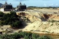 Chính phủ chỉ đạo dừng các dự án khai thác titan tại Ninh Thuận