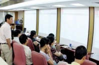 Lãi suất giảm: Chưa đủ kích chứng khoán