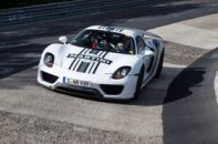 Porsche 918 Spyder công suất 887 mã lực