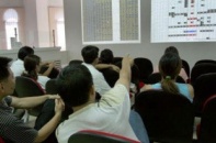 VN-Index bất ngờ vượt mốc 500 điểm