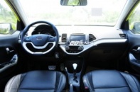 400 triệu đồng, chọn Picanto "nội" hay Morning nhập