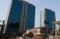 Mặt bằng bán lẻ hết thời làm tất, ăn cả