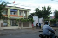 Sớm làm rõ vụ Trưởng phòng Giáo dục bị nhà thầu đánh ghen