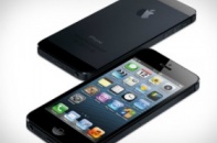 "Thượng đế" của Apple được đổi iPhone cũ lấy iPhone 5