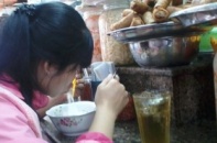"Chặt chém" khách ở quán vỉa hè Sài Gòn