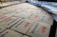 Hà Tĩnh bắt giữ 150 thùng sữa Vinamilk vận chuyển trái phép
