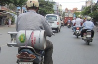 Giá gas tăng 13.000 đồng/bình 12kg