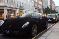Siêu xe Ferrari 599 bọc nhung huyền bí