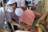 Hàng chục du khách Hà Nội ngộ độc tại biển Hải Hòa