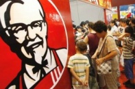 Khách Trung Quốc giận dữ vì đá KFC "bẩn hơn nước toilet"
