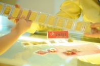 Giá vàng tiếp tục giảm mạnh