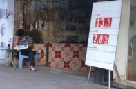 Đi vay, đừng chỉ nhìn vào lãi suất