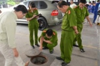 Tạm đình chỉ 13 cửa hàng xăng dầu tại TP.HCM