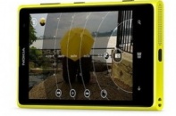 Nokia liên tục "dìm hàng" iphone 5 và Samsung