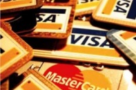 Tá hoả với “ma trận” phí thẻ tín dụng
