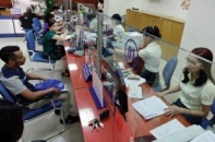 Nhà băng dịu dàng với khách hàng nhỏ, lẻ