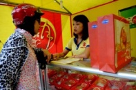Coi chừng bánh trung thu đại hạ giá