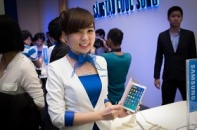 Samsung Galaxy Note 3, Galaxy Gear có giá chính thức