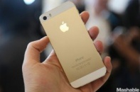 iPhone 5S màu vàng đội giá lên 210 triệu đồng