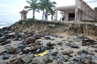 Miền Trung tan hoang vì siêu bão số 10