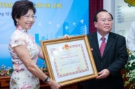Nguyên đồng Chủ tịch VSIP nhận Huy chương hữu nghị