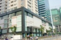 Nhà trước, tiền sau, đua nhau "thoát hàng"!