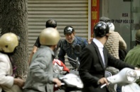 Phóng viên dũng cảm bắt cướp, suýt bị đòn oan