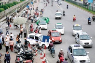 Hà Nội: Taxi và chiêu trò đối phó cảnh sát