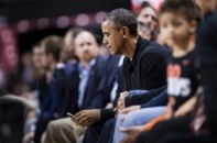 Barack Obama không được phép dùng iPhone