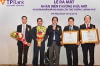 Vì sao "em út" TPBank được Thủ tướng khen?
