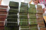 Ngân hàng tự chôn chân với chỉ tiêu tín dụng