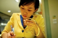 Vàng tăng vọt do yếu tố hỗ trợ ngắn hạn