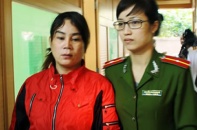 "Ngã ngửa" vợ hiền dâu thảo trốn truy nã đã 4 năm