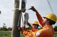 EVN vừa lãi đậm lại tiếp tục xin tăng giá điện