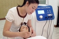 Chị em tấp nập "đại tu" nhan sắc đón Tết