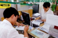 Đầu năm, ngân hàng đồng loạt tăng phí dịch vụ