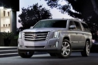 Xe sang Cadillac Escalade 2015 có giá từ 71.695 USD