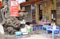 Ngày Tết, bún riêu 80.000 đồng, trà nóng 15.000 đồng