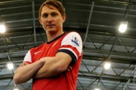 Kim Kallstrom chính thức về với Arsenal
