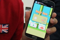 Người Việt đầu tiên chơi game Flappy Bird vượt 800 điểm