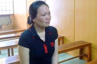 Kiều nữ đang gây tê mỹ viện, bạn lấy trộm ví rồi bỏ trốn