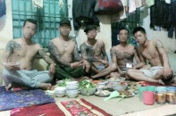 Có hay không chuyện "đại bàng" mở tiệc trong tù, tung hình lên facebook?